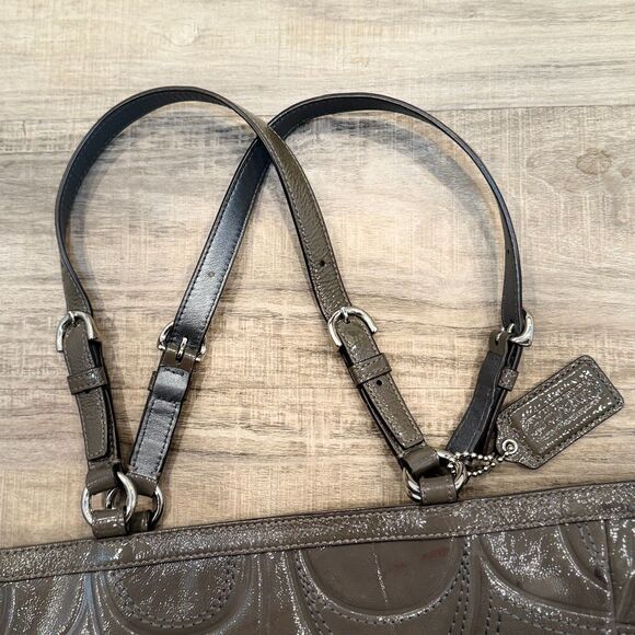 Coach Gallery Stitched Patent East West Bag in Gray - Picture 4 of 10